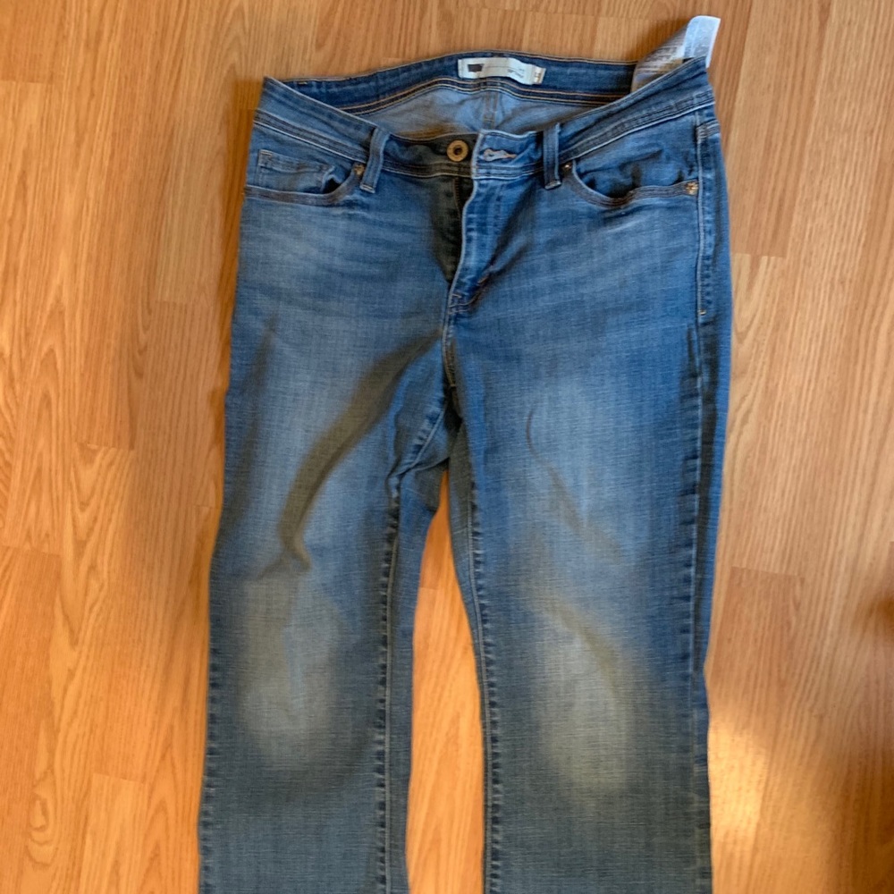 Levi jeans